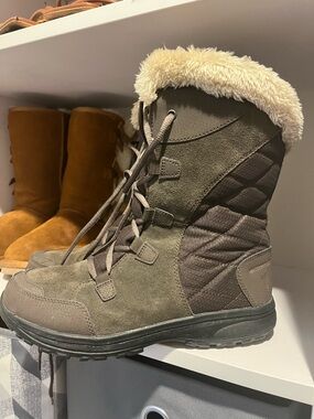Women's Insulated Faux-Fur Cuff Winter Boots - Taupe